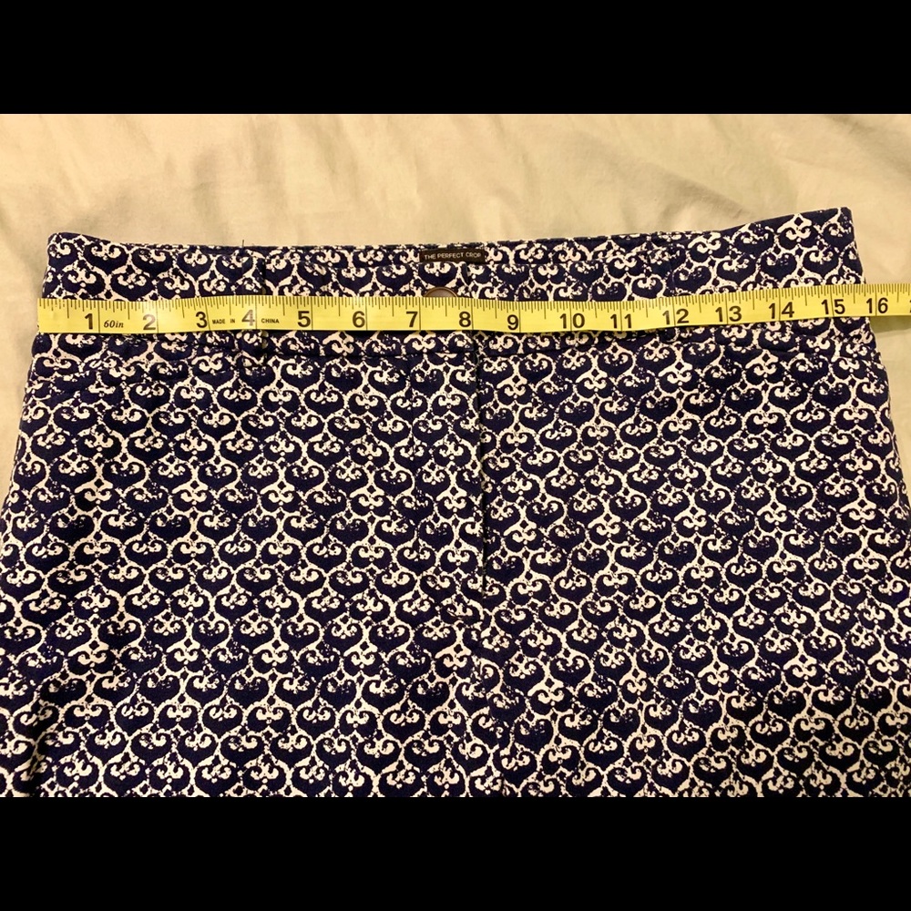 Talbots Navy/White Pattern Capris 6p - image 3